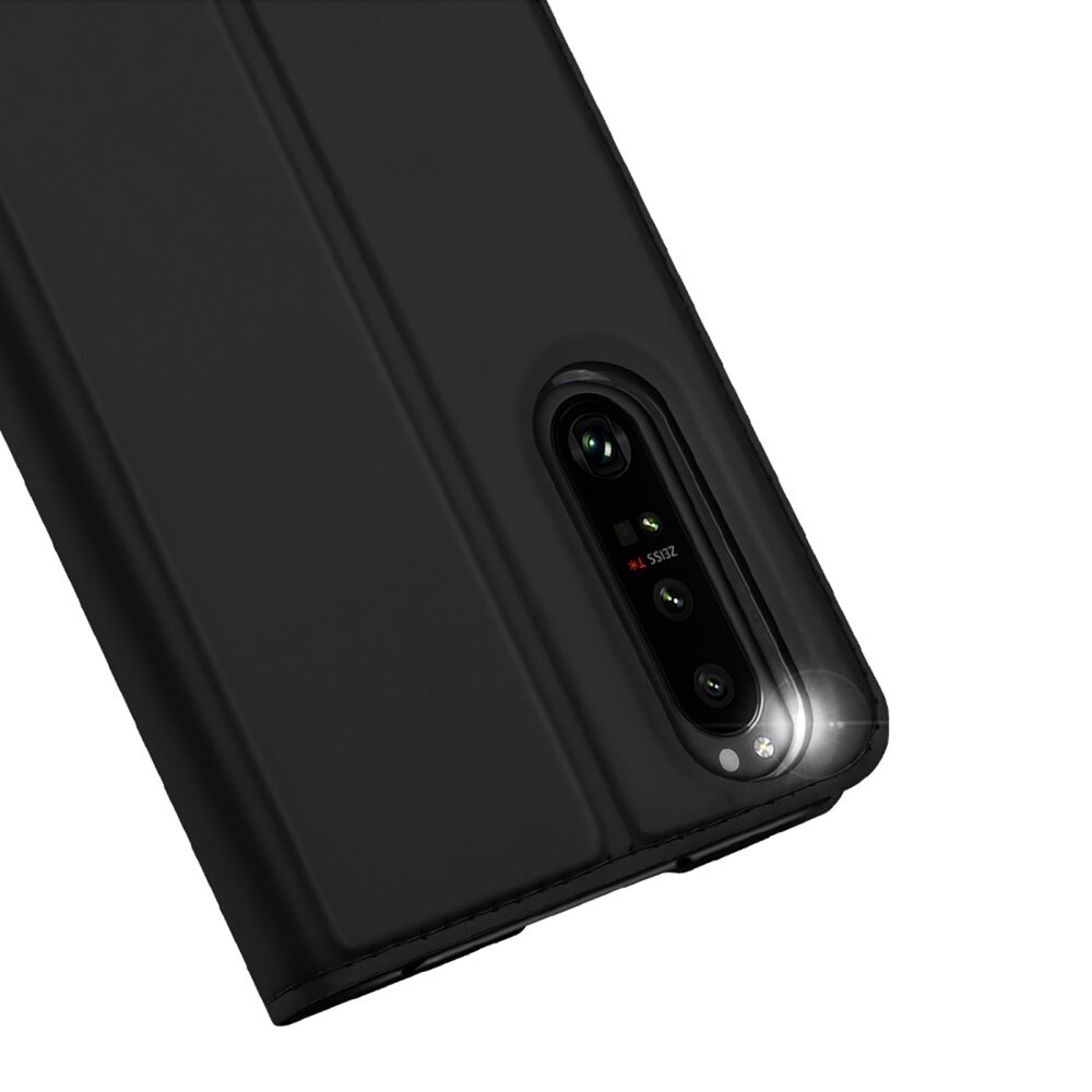 Étui portefeuille Skin Pro Series Sony Xperia 1 IV, Noir