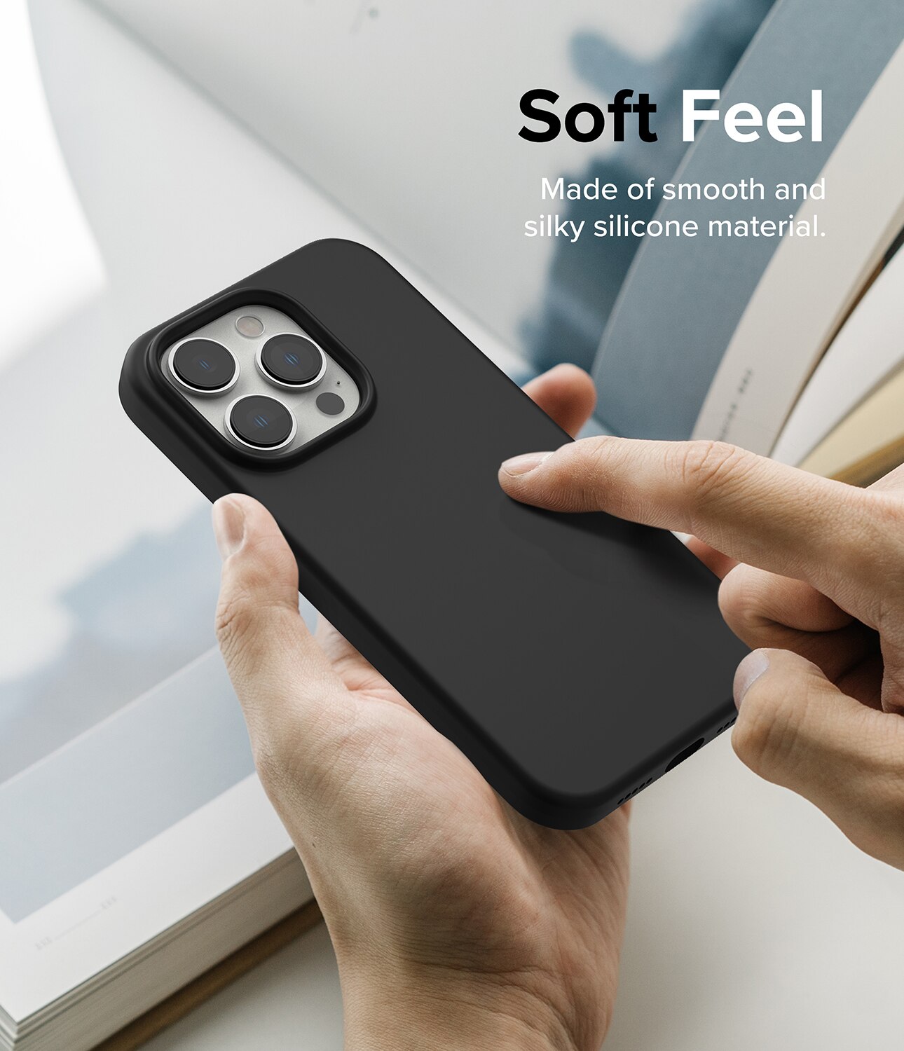 Coque Silicone iPhone 14 Pro Black