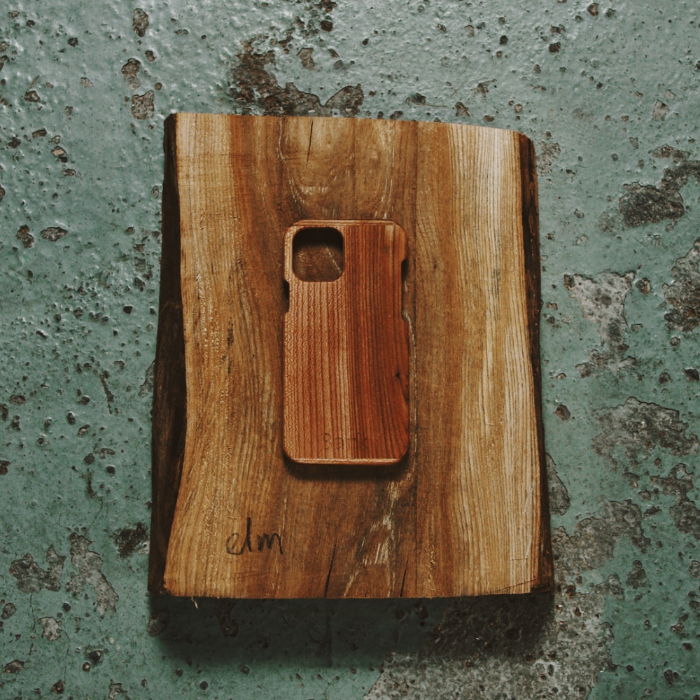 iPhone 12 coque en bois de feuillus suédois - Alm